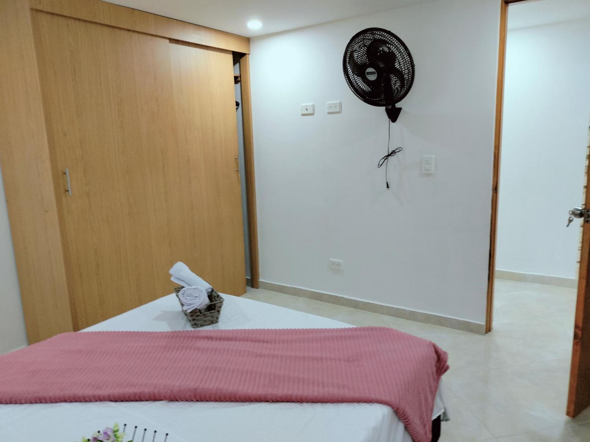 Moderno, 3hab, Elegante, La Mejor Ubicacion * Medellín